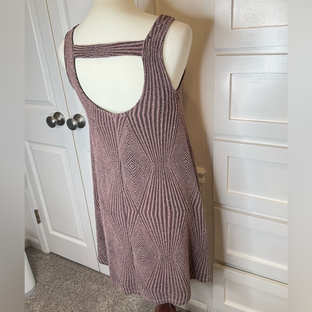 Everly brand new with tags… rose shimmery stretchy fun little dress - Picture 6 of 7